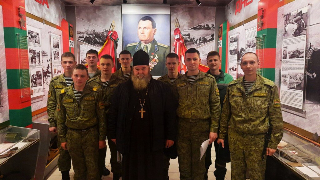 Духовная беседа в день памяти Архистратига Михаила с военнослужащими-пограничниками